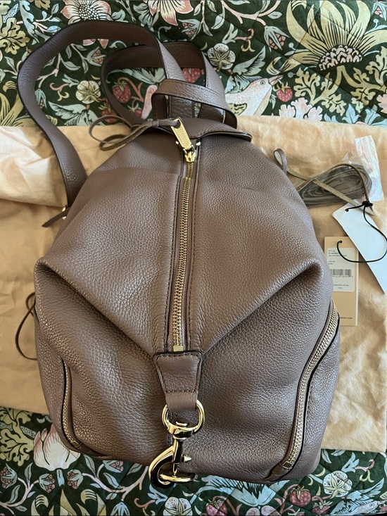 Rebecca Minkoff Handbags - Rebecca Minkoff pebble leather backpack with gold hardware